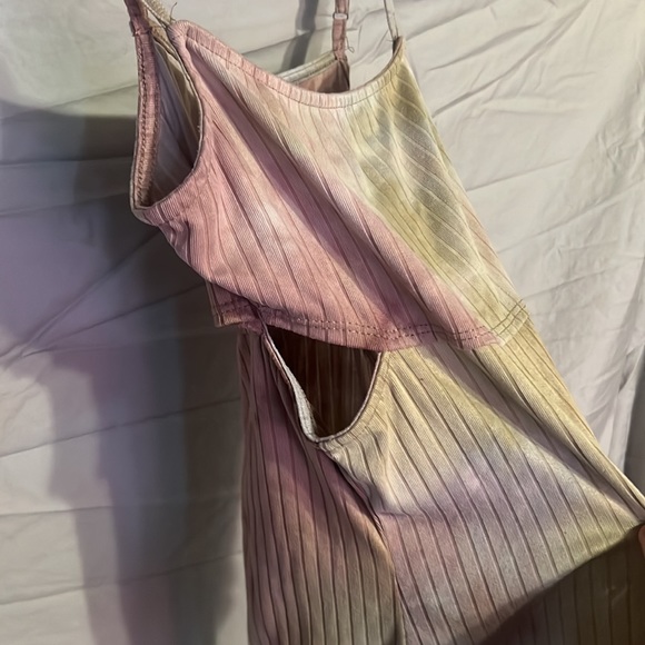 tight fitting tie dye cut out dress - Picture 4 of 4